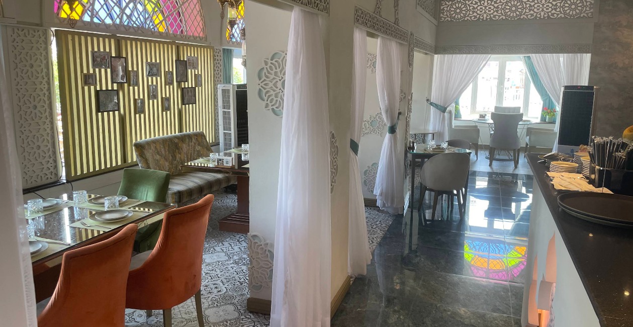 Desert Rose interior dining room